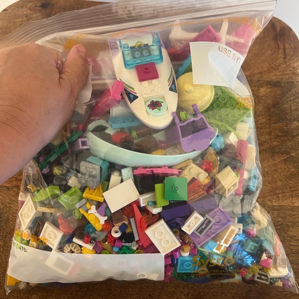 - Lego friends frozen loose pieces
